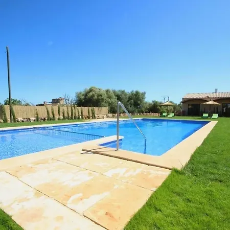 Apartment Mit Pool, Garten, Terrasse Und Grill