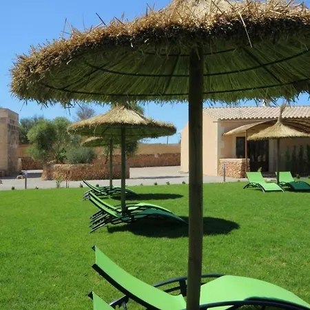 Mit Pool, Garten, Terrasse Und Grill Apartment